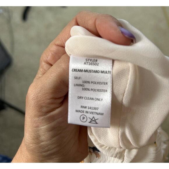 Astr The Label Ruched Blouse Peasant Top Women's Size L Floral White Balloon Lon - Picture 8 of 8